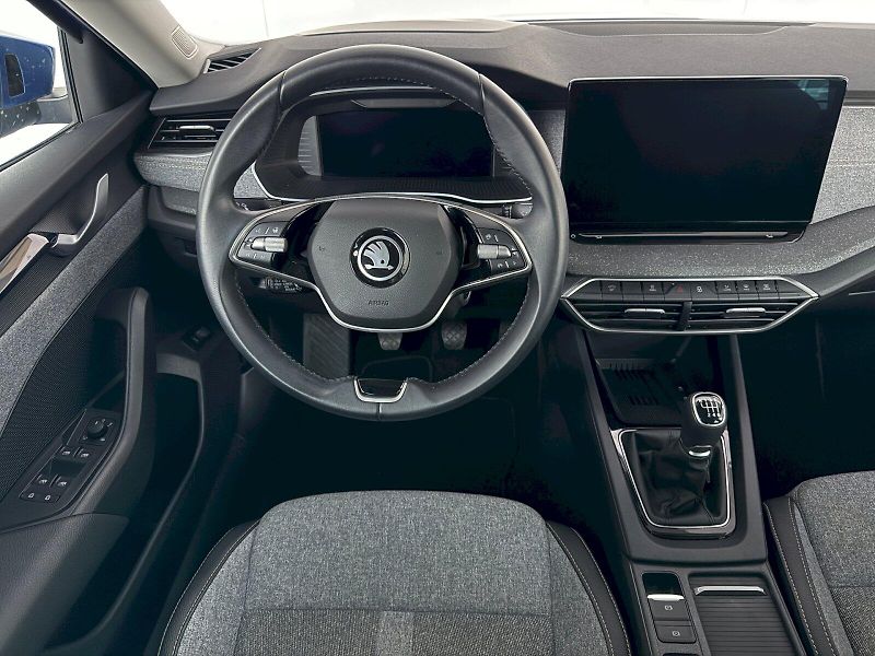 Škoda Octavia (2024) Combi Top Selection 1,5 TSI/ 1 - fotka 8 z 27