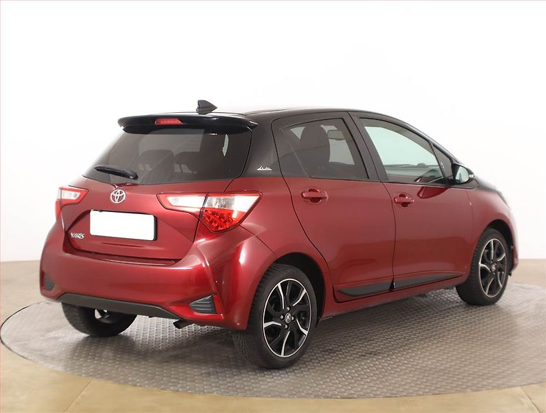 Toyota Yaris (2018) 1.5 Dual VVT-i, Tempomat - fotka 5 z 16
