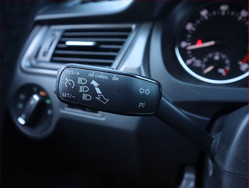 Škoda Rapid (2016) 1.2 TSI, Serv.kniha, Tempomat - fotka 16 z 19