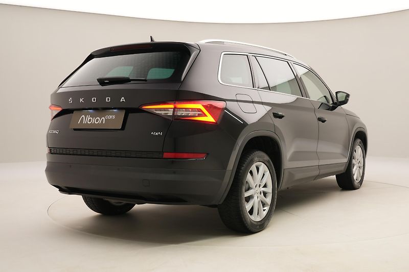 Škoda Kodiaq 2.0TDI 140kW STYLE 4x4 DSG CZ - fotka 12 z 52