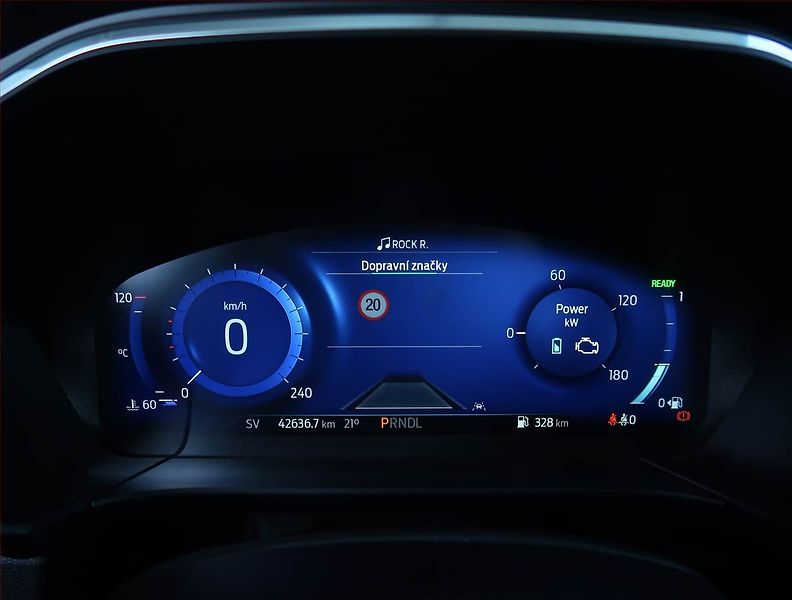 Ford Kuga (2023) Vignale 2.5 Hybrid - fotka 11 z 27
