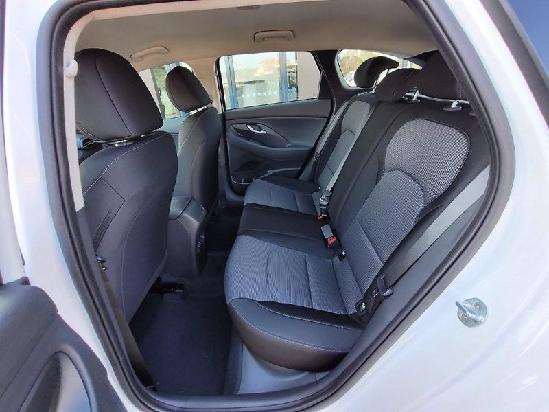 Hyundai i30 (2026) 1,0 T-GDI 85kW MT COMFORT  - fotka 14 z 27