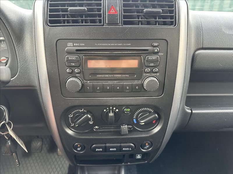 Suzuki Jimny 1,3 4x4 KLIMA - fotka 16 z 19
