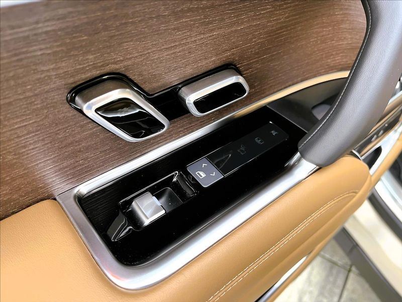 Land Rover Range Rover (2026) 3,0 D350 AUTOBIOGRAPHY SWB - fotka 38 z 43