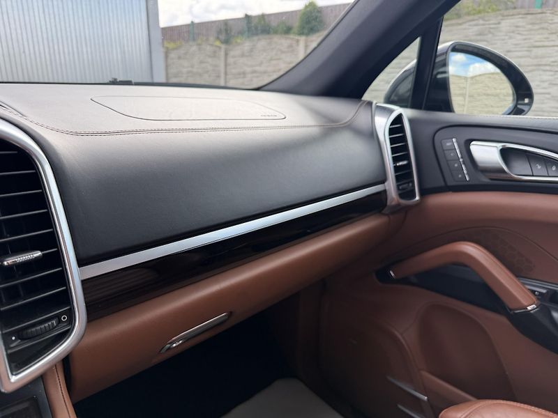 Porsche Cayenne 3.0TDI V6 265PS 4x4 GTS PAKET! - fotka 154 z 159