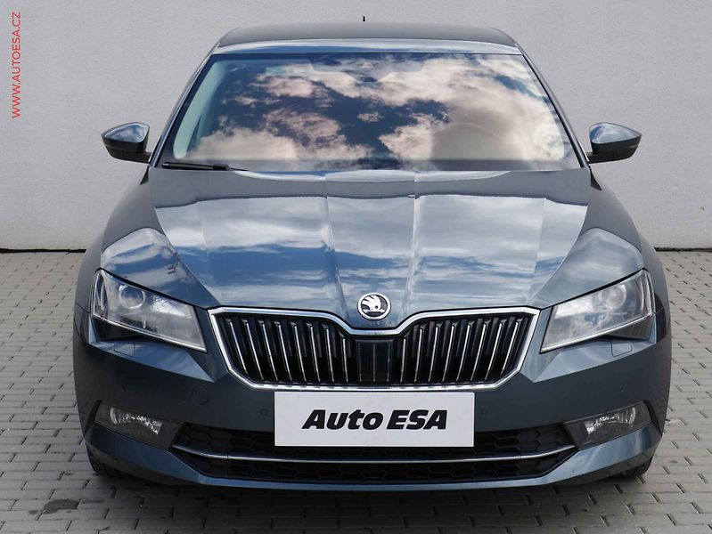 Škoda Superb (2015) 1.6TDi, 1.maj, AC, bixen - fotka 2 z 22
