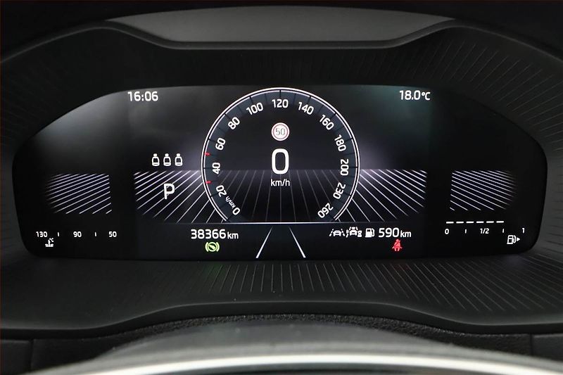 Škoda Karoq (2024) Fresh 2.0 TDI - fotka 8 z 19