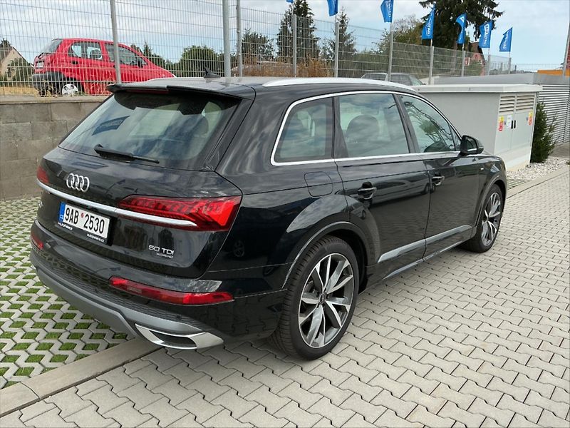 Audi Q7 3.0 50 TDI quattro tiptronic S - fotka 5 z 36