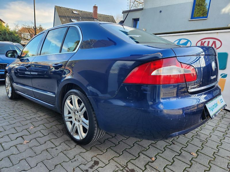 Škoda Superb 2.0-PRAV.SERVIS-TOP VÝBAVA - fotka 9 z 37