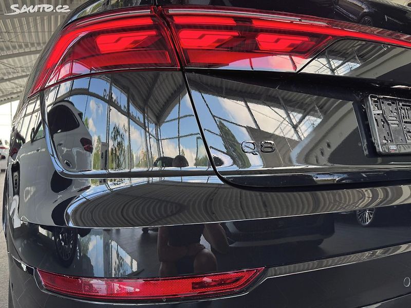 Audi Q8 (2026) 50 TDI quattro (nové - sklad) - fotka 10 z 21