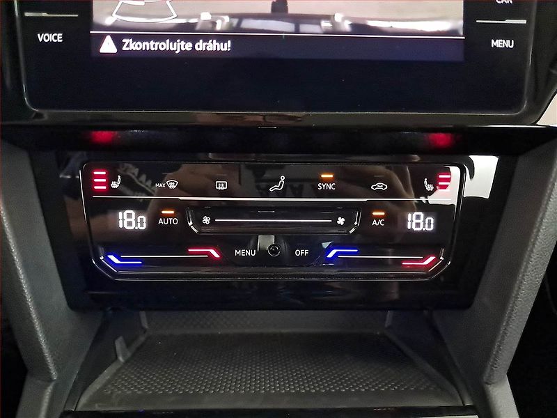 Volkswagen Passat (2021) Elegance 2.0 TDI - fotka 20 z 24