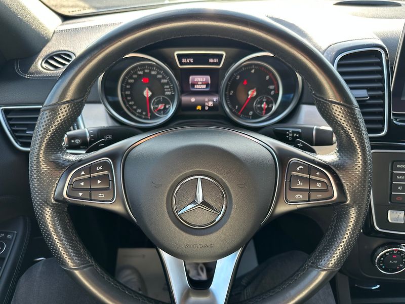 Mercedes-Benz GLE (2017) 350D 4Maric 190kw - fotka 22 z 29