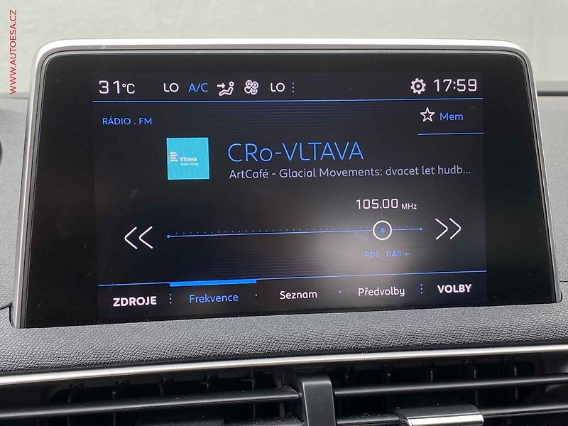 Peugeot 5008 (2018) 1.2 PT, Crossway - fotka 17 z 19