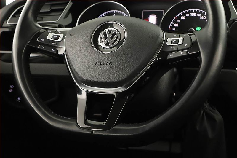 Volkswagen Touran (2018) 1.4 TSI, Automat, Tempomat - fotka 17 z 20