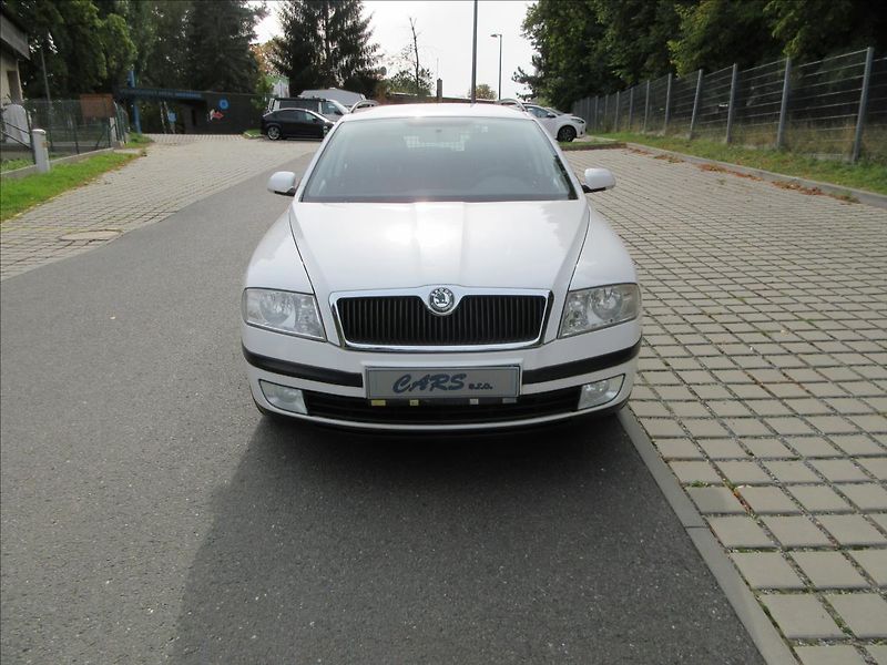 Škoda Octavia 1,6 i, 85Kw, Klima, Tažné. Nov - fotka 3 z 29