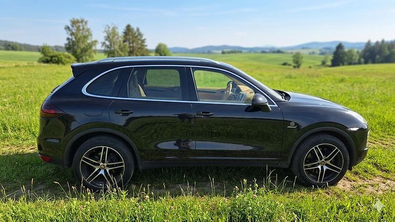Porsche Cayenne (2012) 3.0 /180kW - fotka 5 z 11