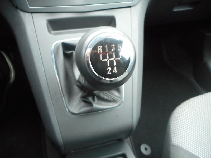 Opel Zafira (2014) 1,8 16v TEMPOMAT, KLIMA,7-míst - fotka 16 z 17