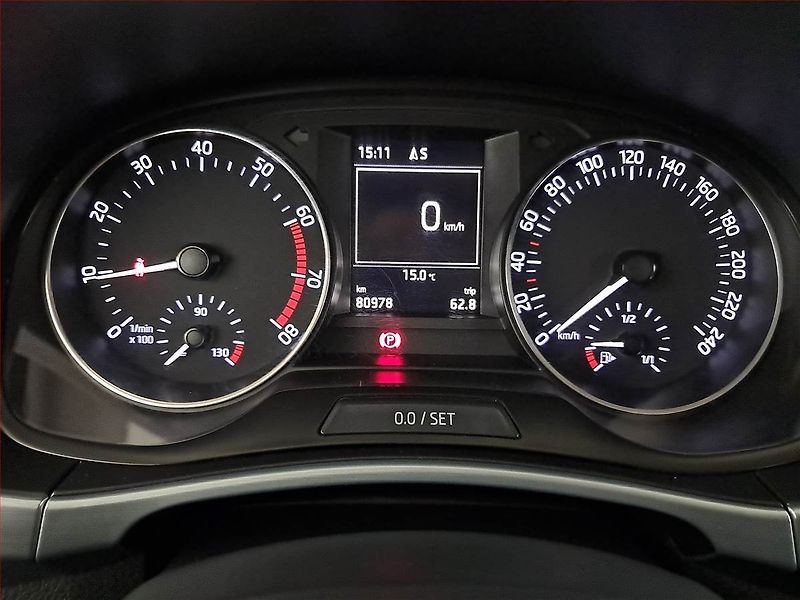 Škoda Fabia (2016) 1.2 TSI, Navi, Tempomat - fotka 11 z 19