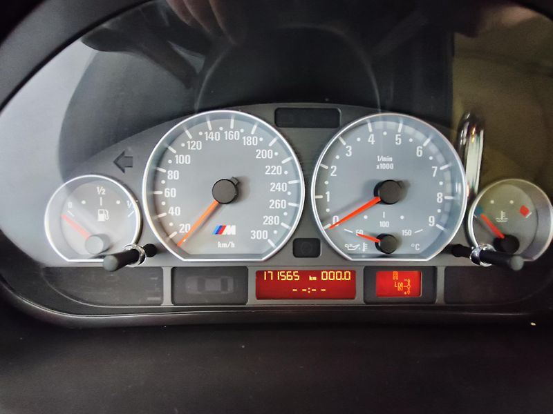 BMW M3 (2004) - fotka 21 z 31