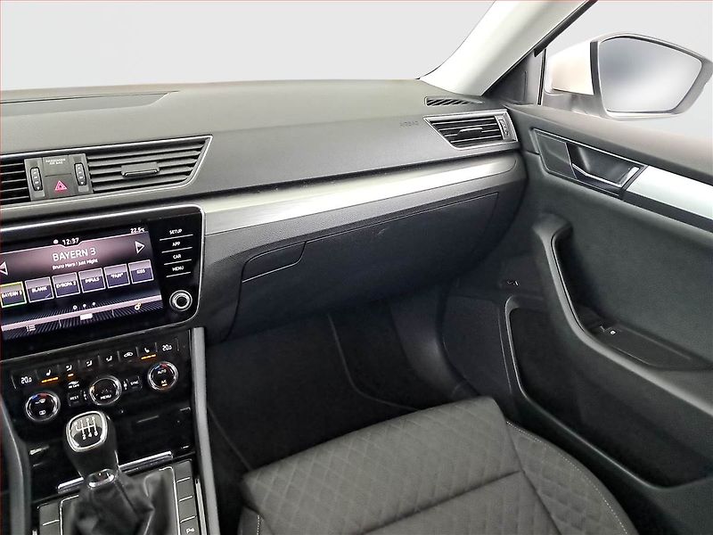 Škoda Superb (2018) Style 2.0 TDI, Serv.kniha - fotka 8 z 17
