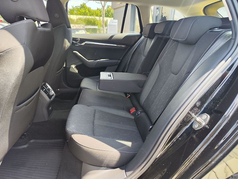 Škoda Octavia 2.0 TDI/110kW Style - fotka 11 z 30