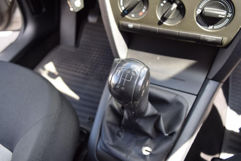 Škoda Octavia (2007) 1.6MPI 75kw CLASSIC KLIMA  - fotka 31 z 38