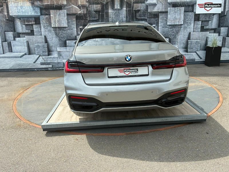 BMW Řada 7 (2020) 740i, 239KW, LONG, SOFT - fotka 16 z 44