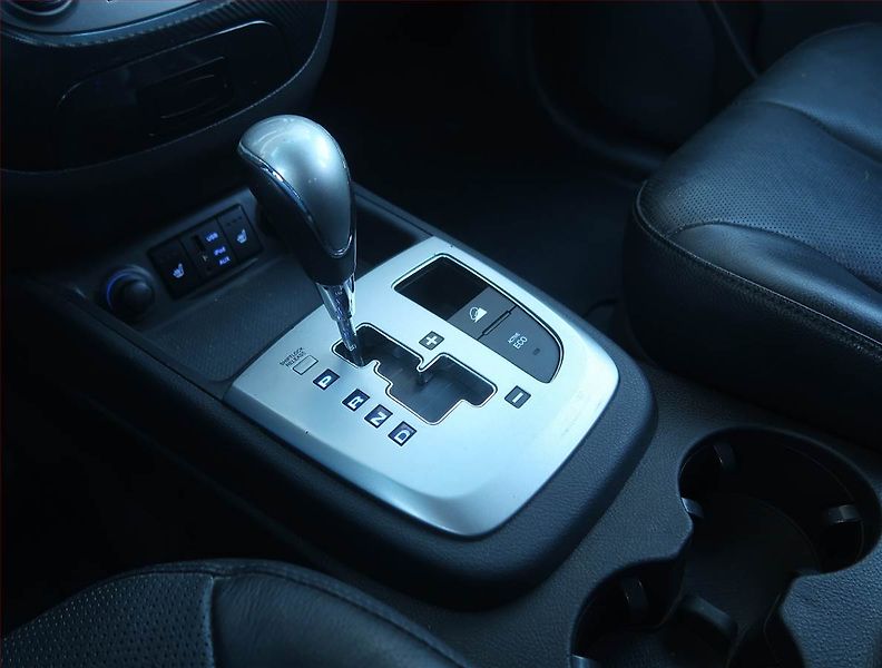 Hyundai Santa Fe (2012) 2.2 CRDi, 4X4, Automat - fotka 13 z 21