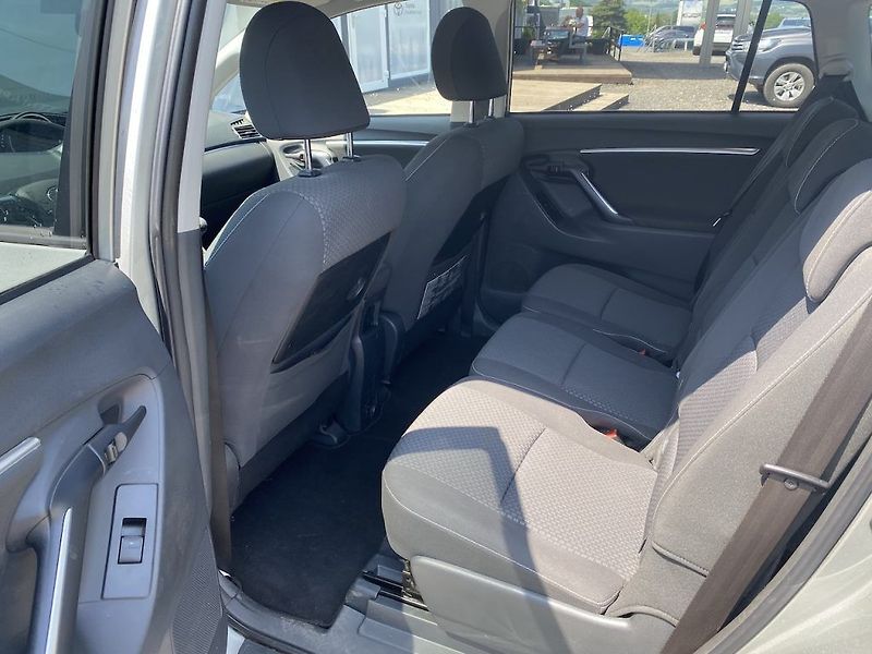 Toyota Verso 1.8i, ČR-2.maj, Active Trend - fotka 11 z 26