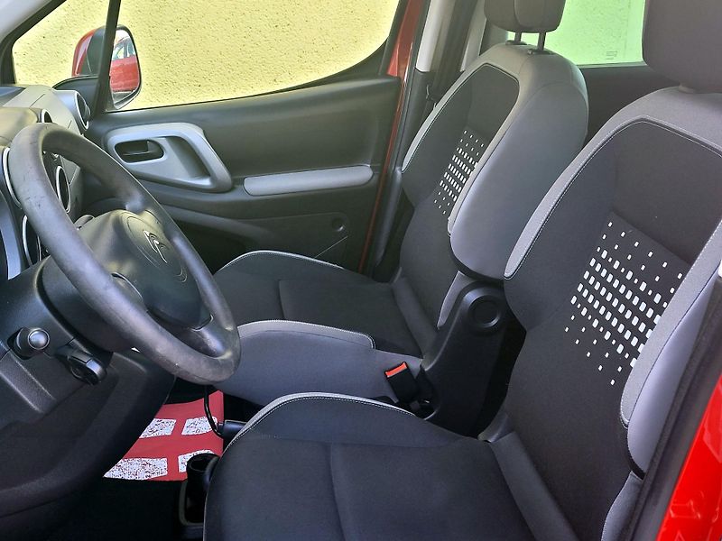 Citroën Berlingo 1,6 bHDi *SERV.KN. záruka km - fotka 21 z 31