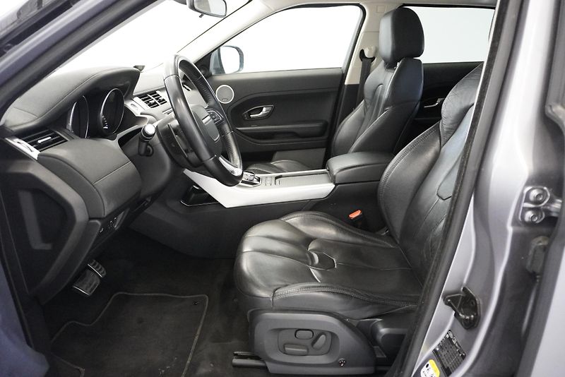 Land Rover Range Rover Evoque 2,2 SD4 DYNAMIC 4WD AUT. - fotka 11 z 31