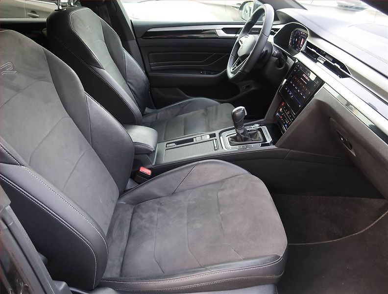 Volkswagen Arteon (2021) R-line 2.0 TSI - fotka 9 z 25