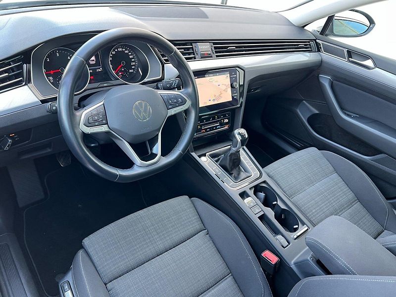 Volkswagen Passat (2022) 2.0TDI 110KW  Business! LED! - fotka 12 z 36