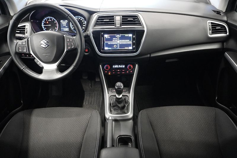 Suzuki SX4 S-Cross S-CROSS  1,4 BOOSTERJET MHEV - fotka 15 z 27
