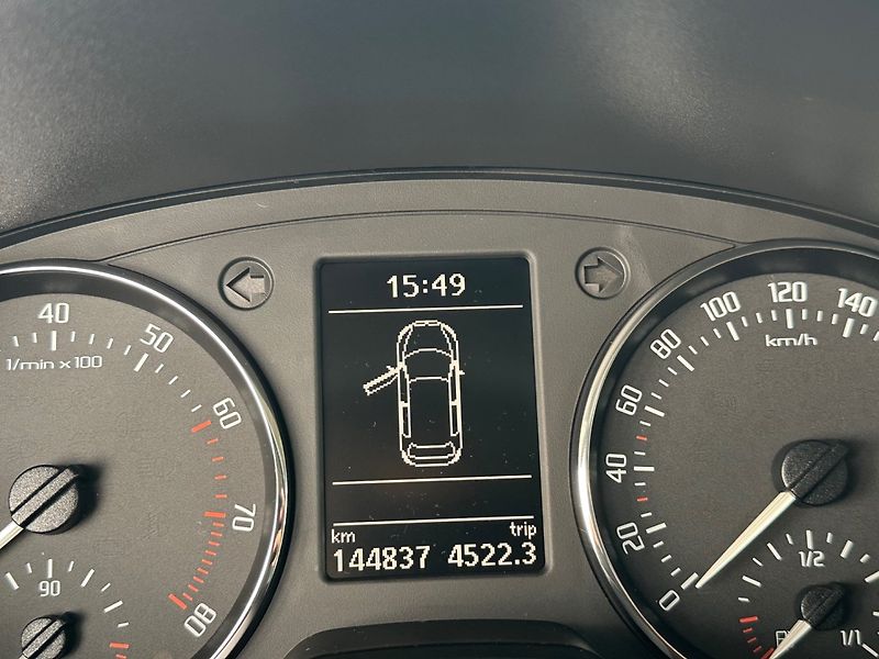 Škoda Fabia (2011) 1.2TSi KLIMA, GARANCE KM - fotka 11 z 14