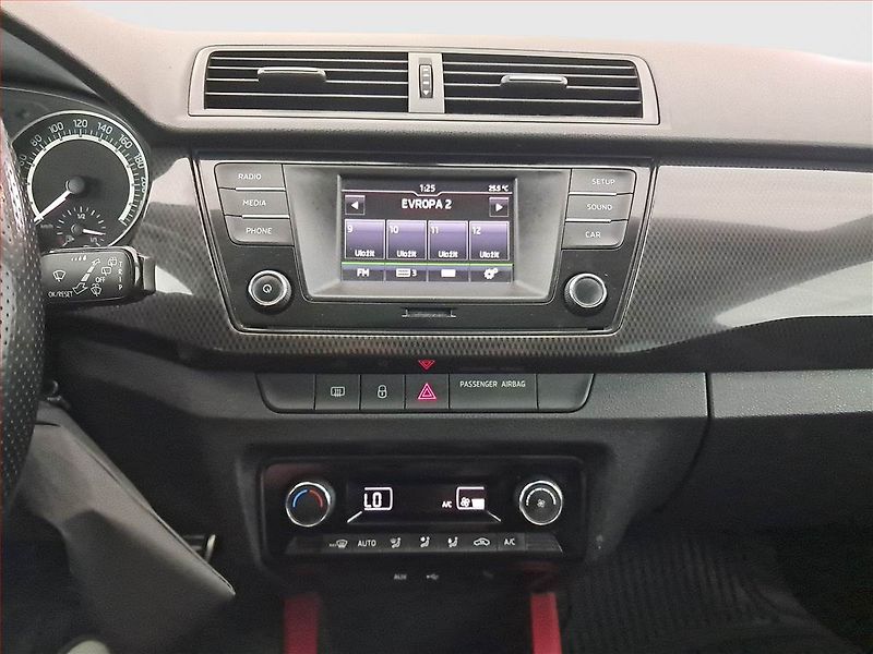 Škoda Fabia (2016) Monte Carlo 1.2 TSI, Tempomat - fotka 12 z 17