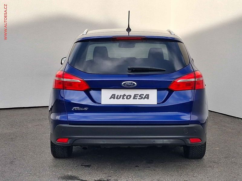 Ford Focus (2018) 1.5TDCI, 2.maj,ČR, navi - fotka 5 z 18