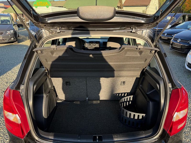 Škoda Fabia 1.2i KLIMA - fotka 12 z 13
