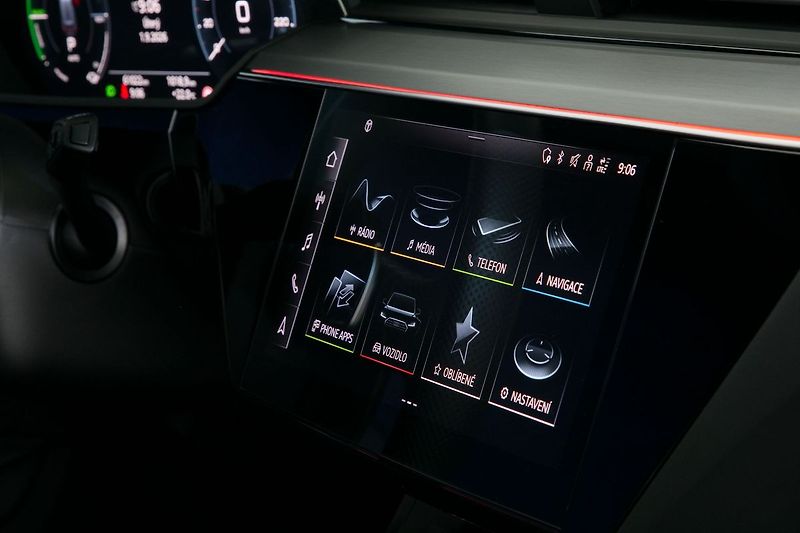 Audi e-tron 55 300kW Matrix Pano NV Tažné - fotka 28 z 47