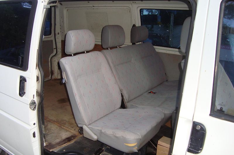 Volkswagen Transporter (2000) T4,2.5 TDi,ČR,Nová STK 8/2028 - fotka 31 z 54
