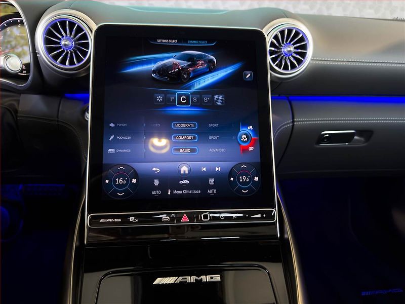 Mercedes-Benz AMG GT (2025) 63 4MATIC+ - fotka 20 z 25