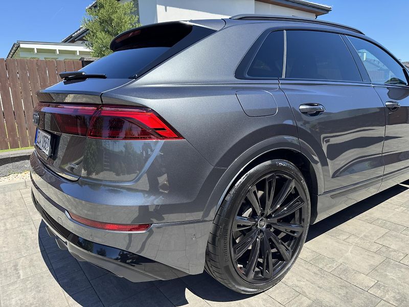 Audi Q8 (2025) 60TFSI e QUATTRO, B&O, Tažné  - fotka 22 z 38