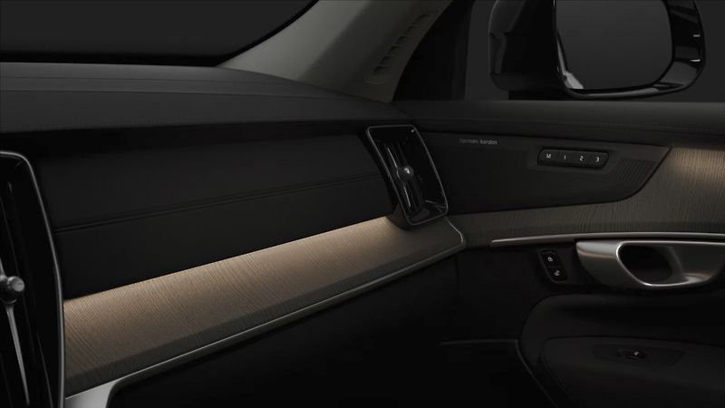 Volvo XC90 (2026) 2,0 T8 PHEV  Plus Dark - fotka 9 z 12