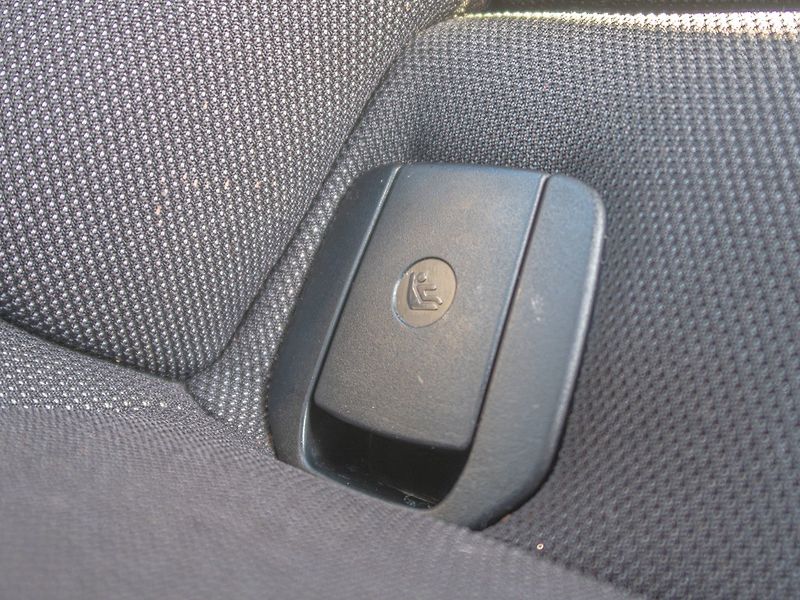 BMW Řada 1 (2010) 116i 90KW – DIGI KLIMA - fotka 33 z 38
