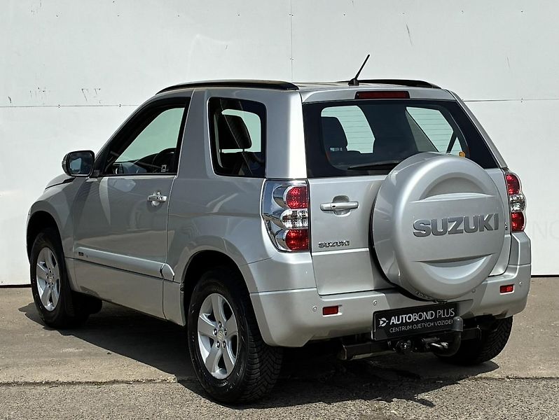 Suzuki Grand Vitara 2.4 VVT 124kW AT JLX-E Limited - fotka 7 z 19