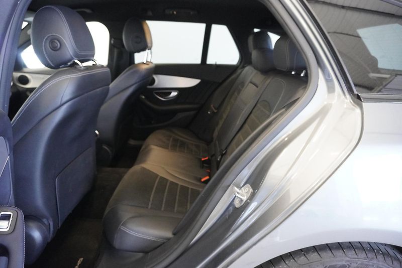 Mercedes-Benz Třídy C (2019) C300 2,0D AMG-LINE AUTOMAT - fotka 23 z 27