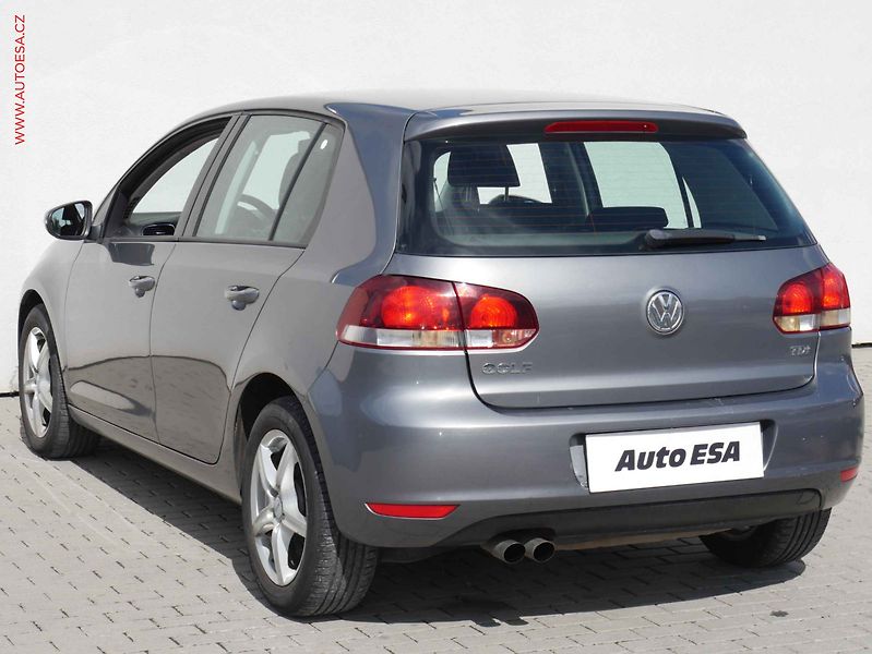 Volkswagen Golf (2009) 2.0TDi, AAC, tempo - fotka 6 z 19