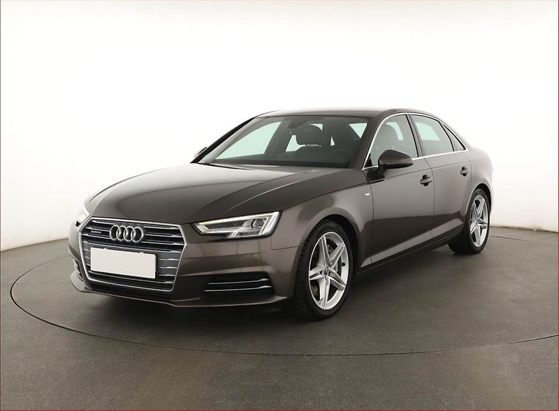 Audi A4 (2018) 40 TFSI, 4X4, Automat, ČR - fotka 2 z 20