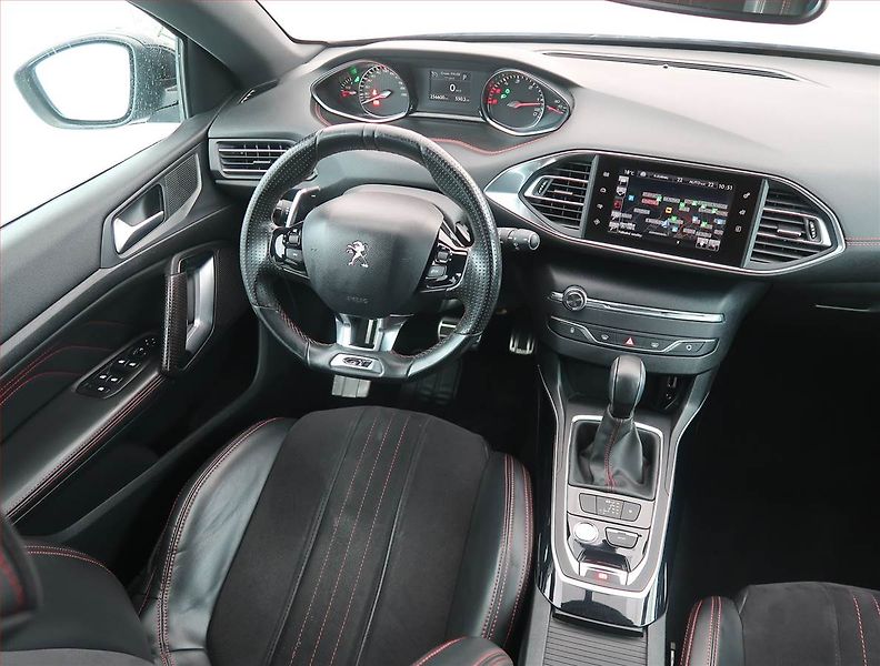 Peugeot 308 (2016) GT Line 2.0 BlueHDi GT - fotka 7 z 19
