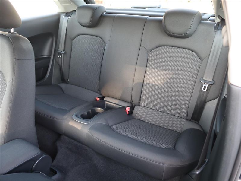 Audi A1 1,2 TSi MMI Výhřivané sedadla - fotka 23 z 26